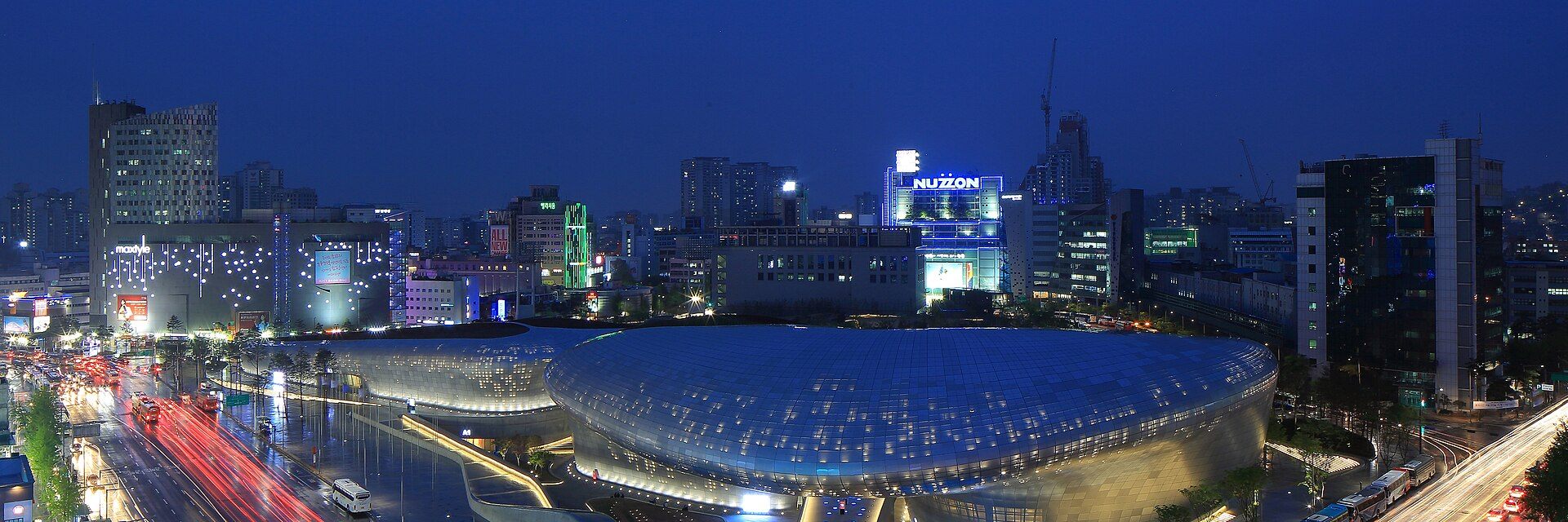 Dongdaemun Design Plaza — Seoul